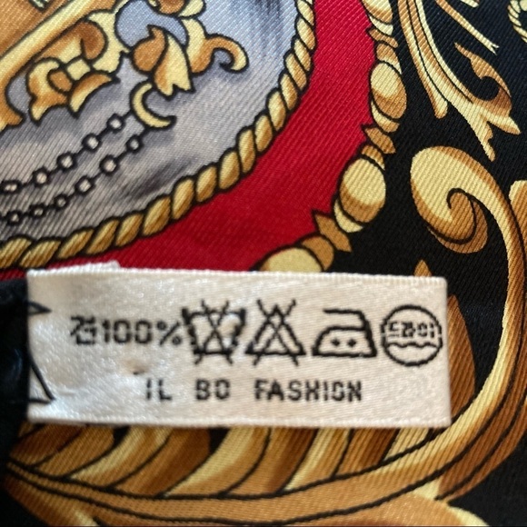 IL SO Fashion Balenciaga Square Scarf - Picture 5 of 5